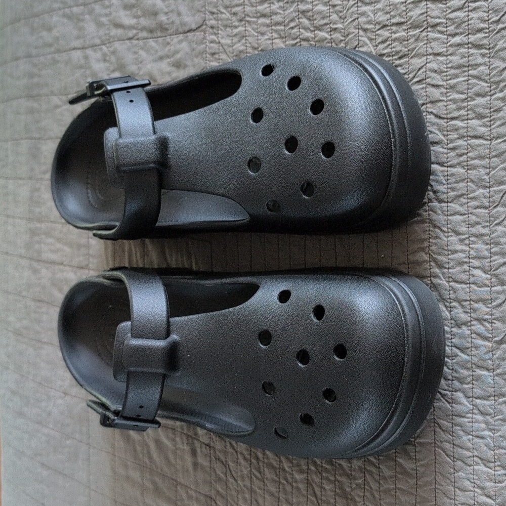 Crocs Classic Mary Jane Clog in Black Women’s 11 Men’s 9 Slip On Casual Water